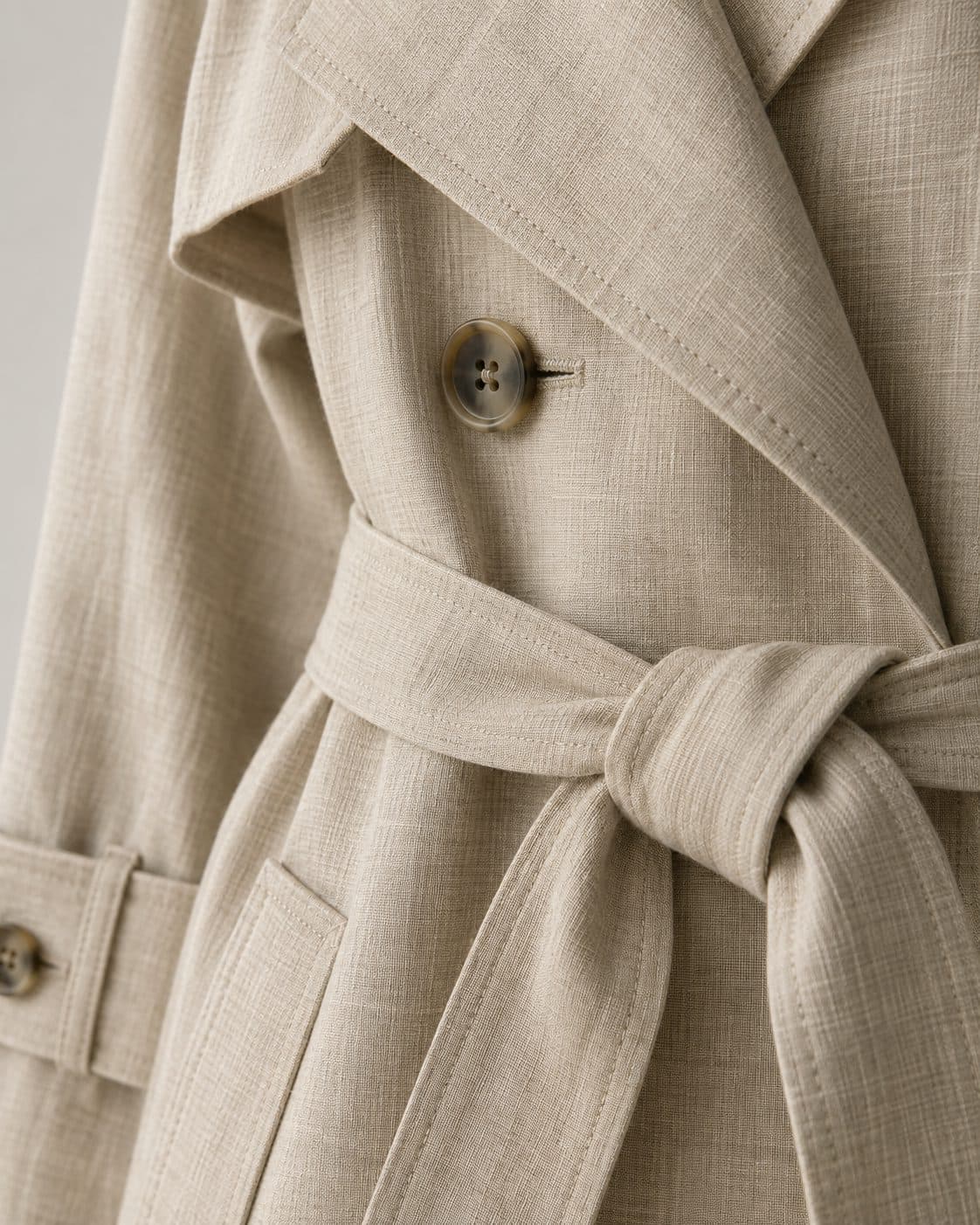 Detail of the atlas linen trench
